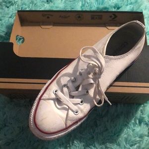 Low top Chuck Taylors